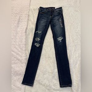 NEW W TAGS American Eagle skinny ripped jeans!Size:2(X-long), Color: Blue